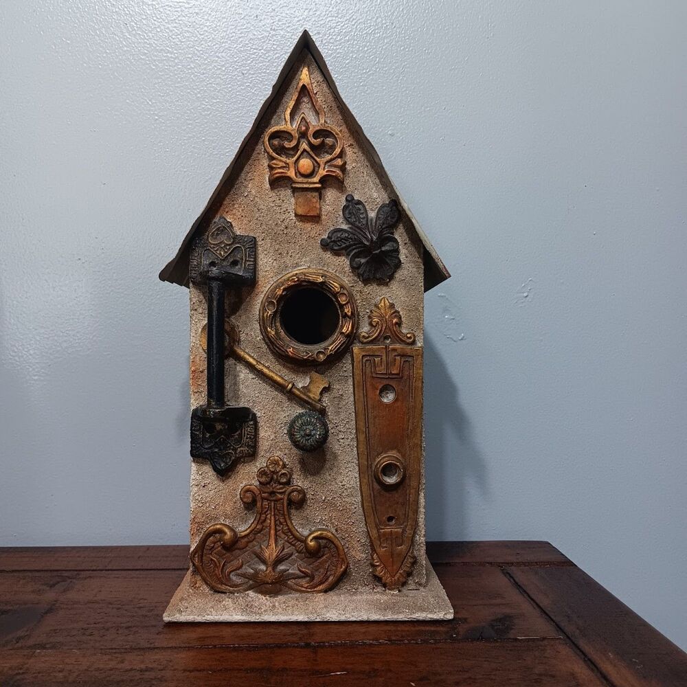 Resin Birdhouse Key and Fleur De Lis Theme
